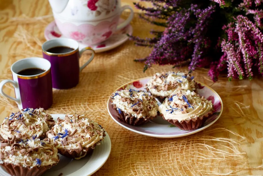 Tartlets with coffee