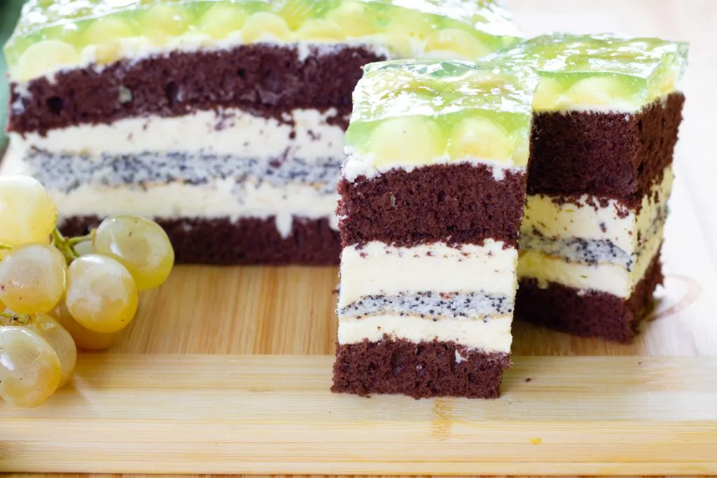 Fruity Madagascar cake