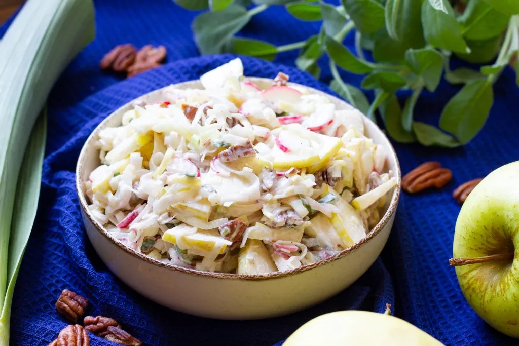 Leek slaw with mayonnaise and yoghurt