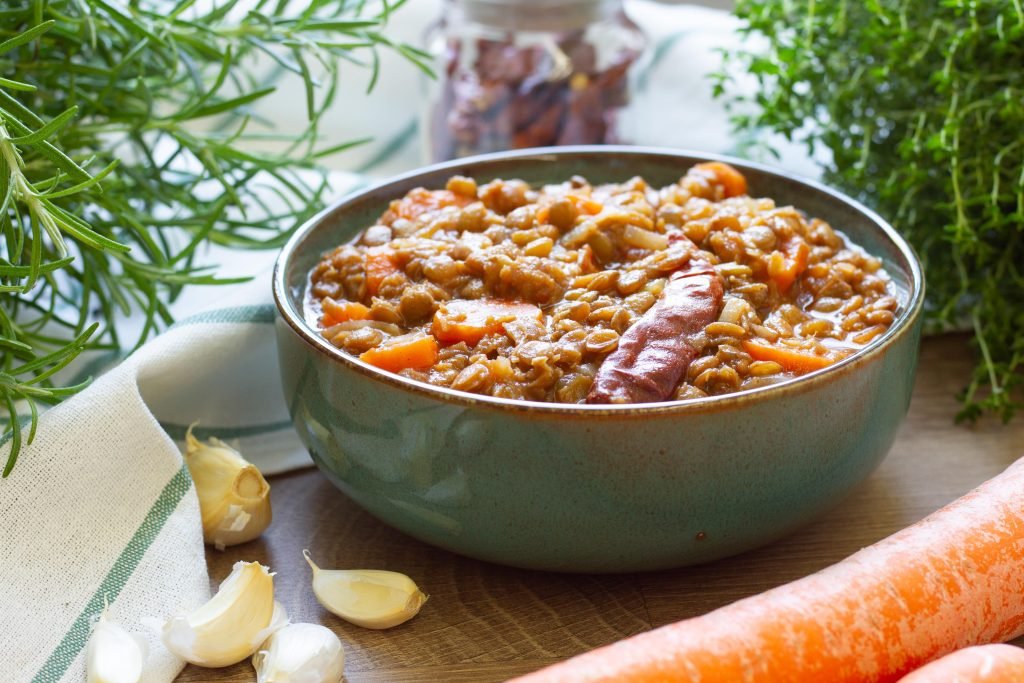 Spicy green lentil stew