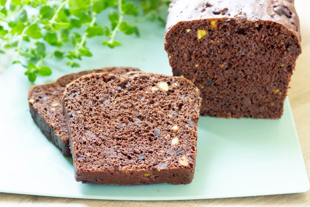 Bread with olives, chocolate and pistachios