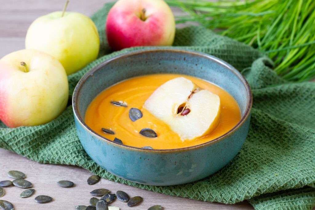 Pumpkin cream with baked apple recipe