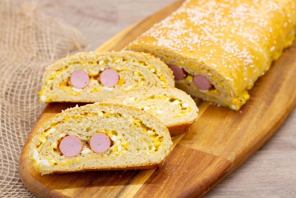 Roll with eggs, cheese and sausage recipe
