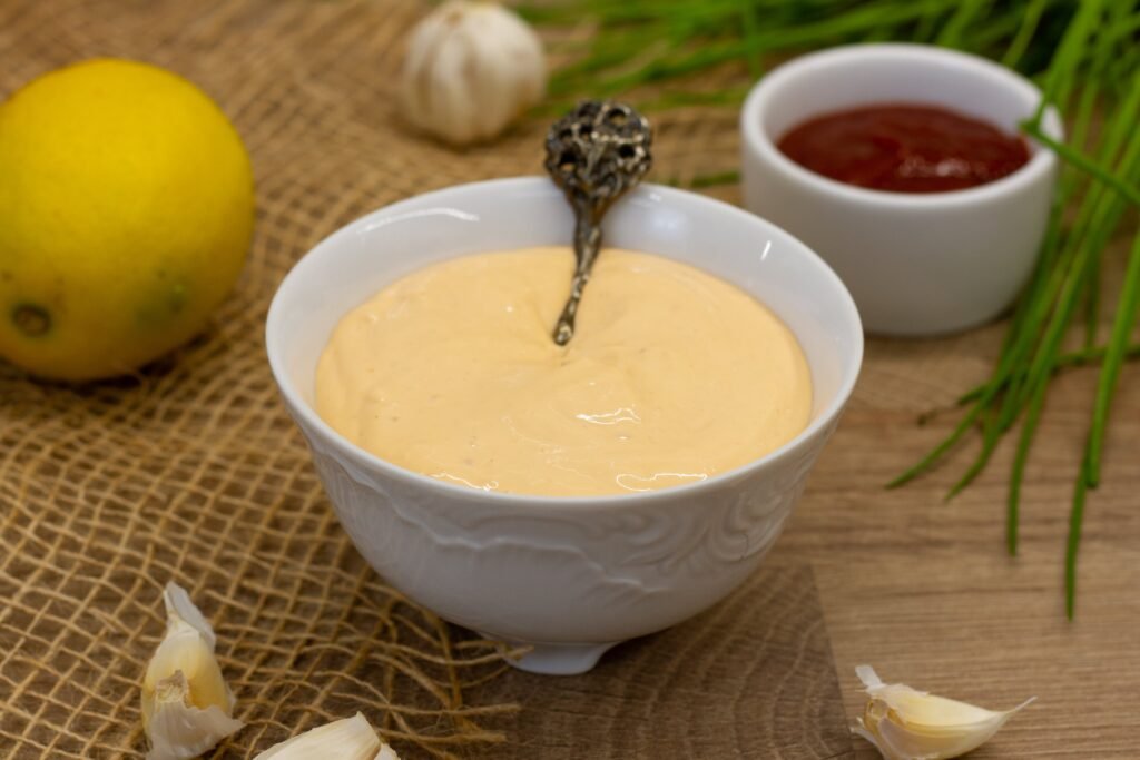 Recipe for sriracha mayonnaise