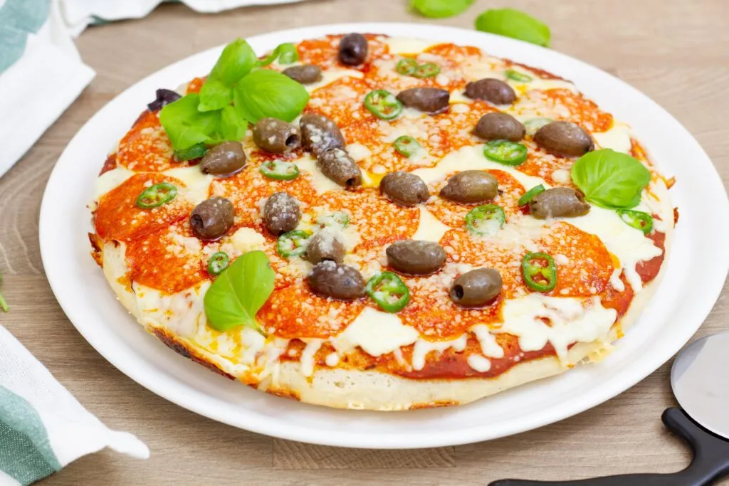 Recipe for no-oven pizza from a pan