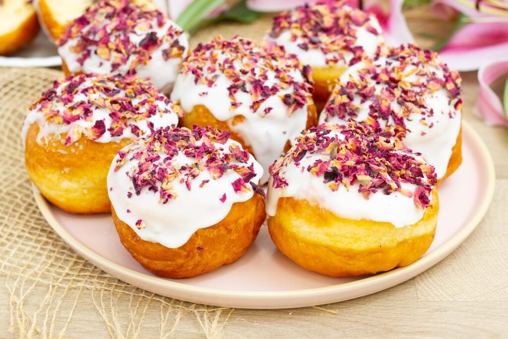 Recipe for doughnuts with rose jam