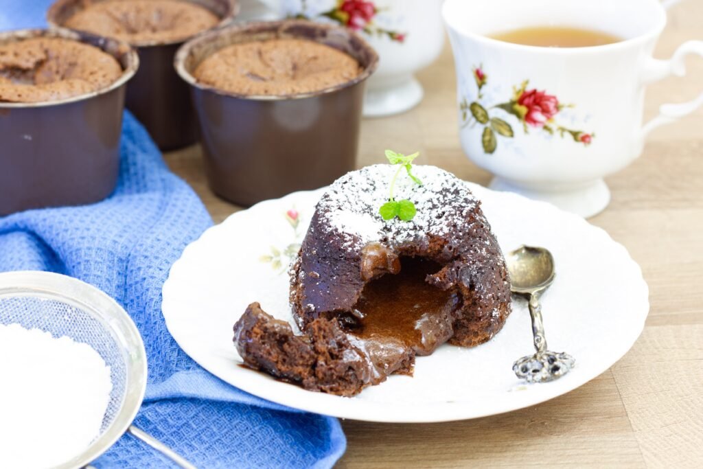 Recipe for lava cake (molten chocolate)