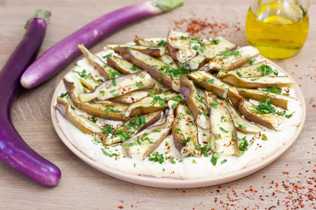 Recipe for tofu dip with baked eggplant