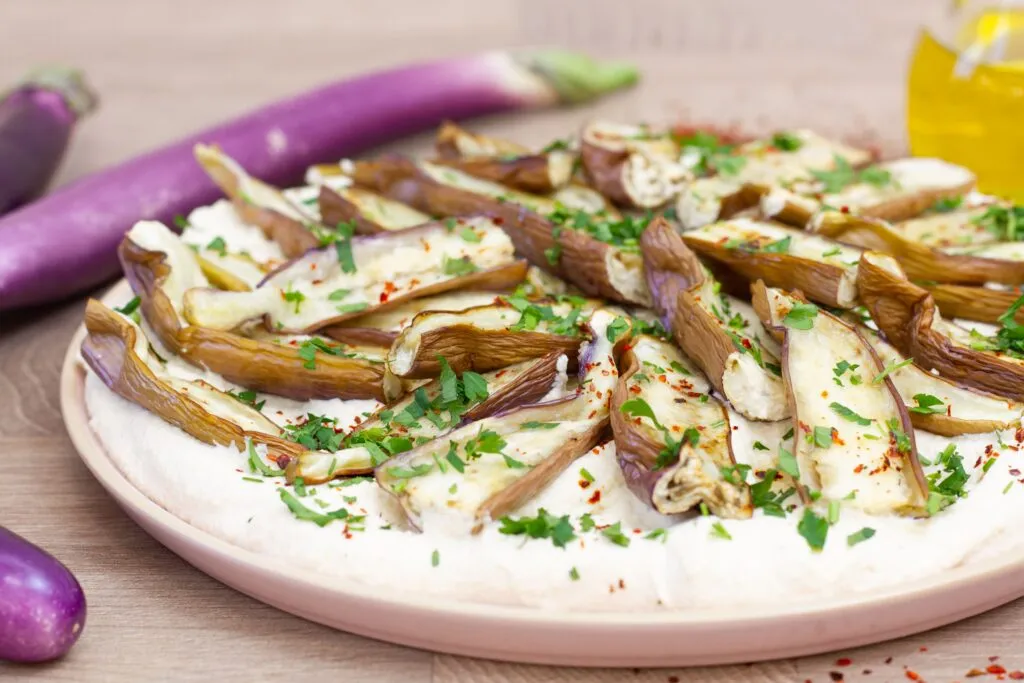 Recipe for tofu dip with baked eggplant