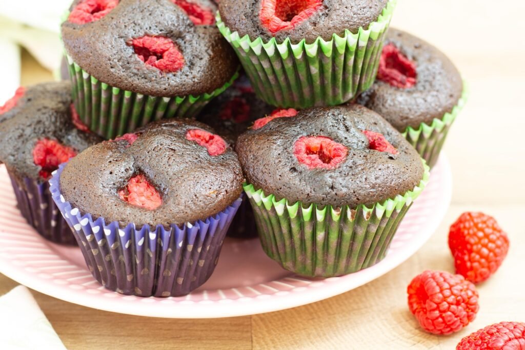 Recipe for chocolate muffins with raspberries