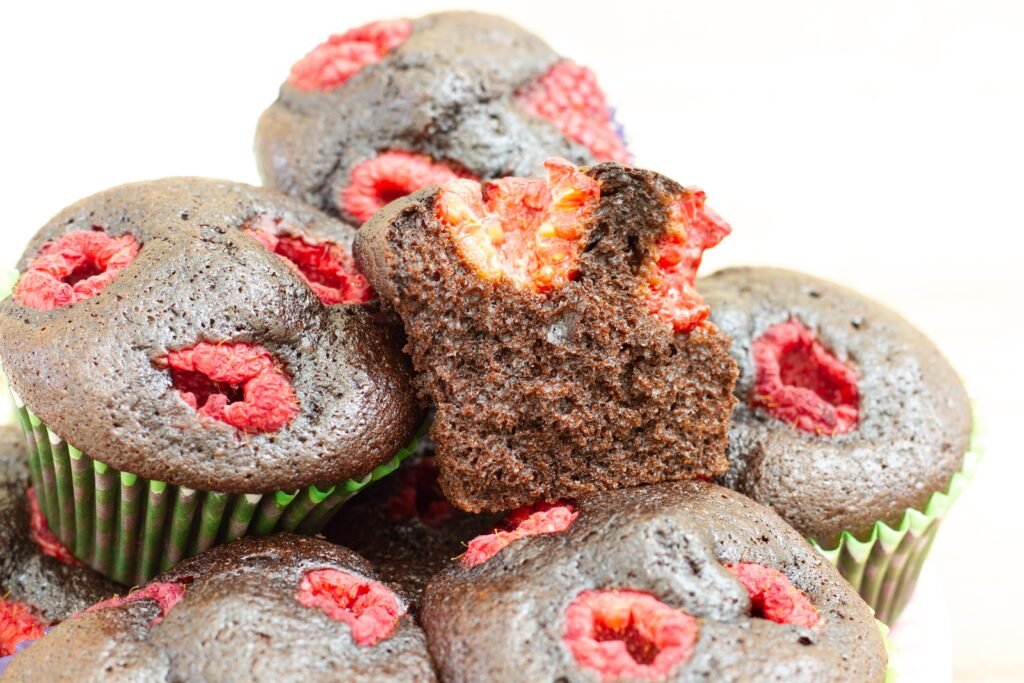Recipe for chocolate muffins with raspberries
