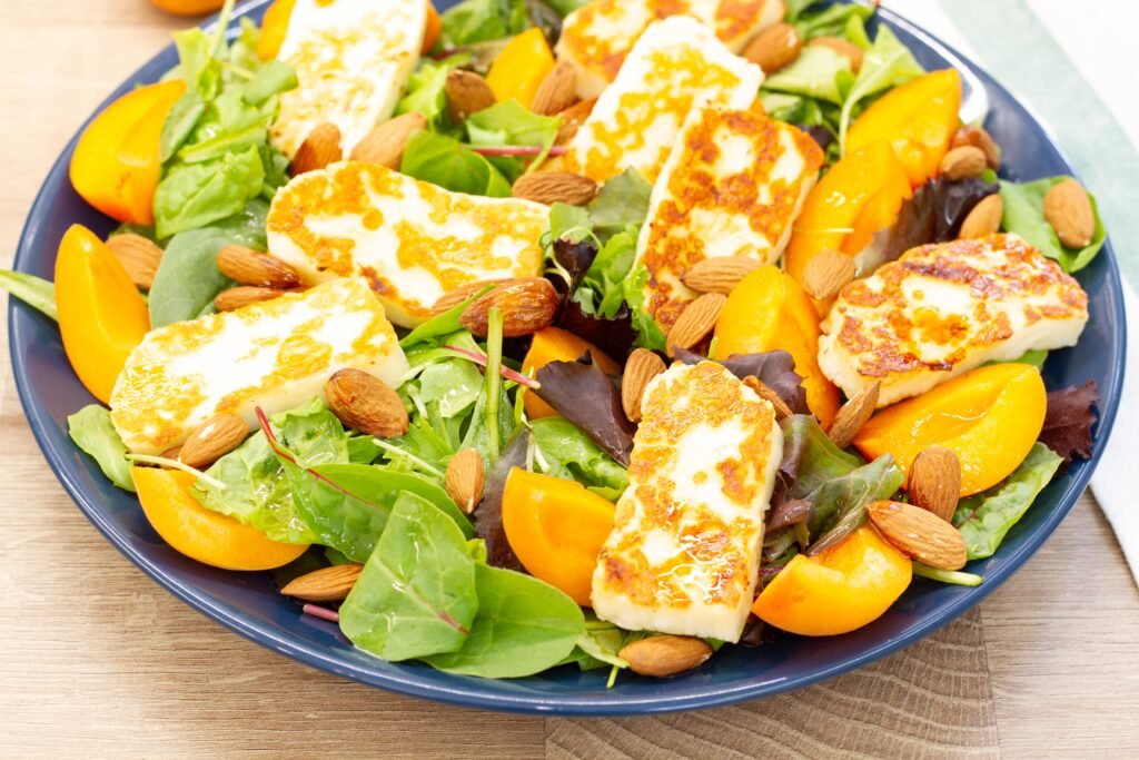 Recipe for halloumi cheese and apricot salad