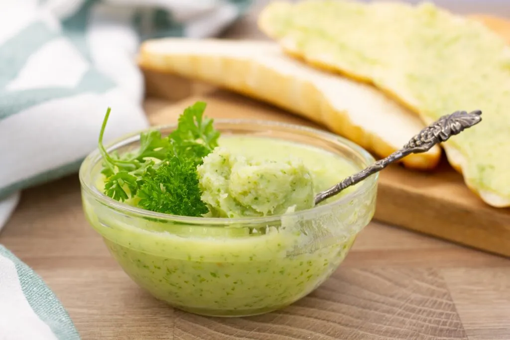 Recipe for garlic butter