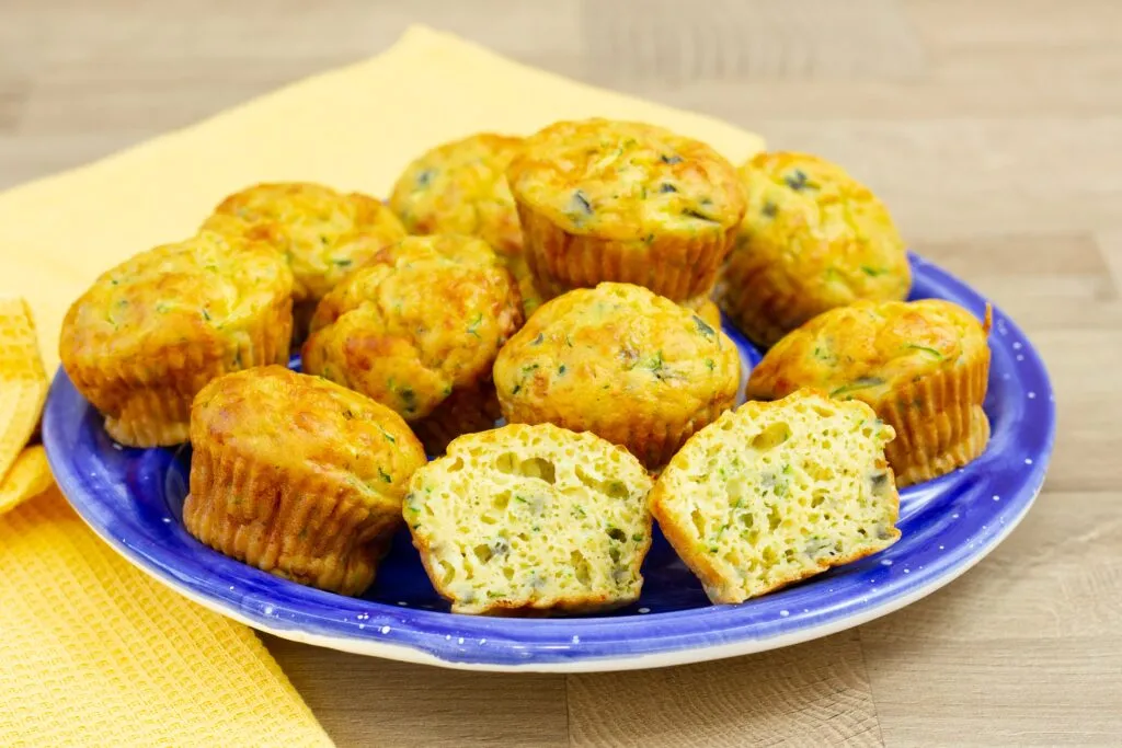 Recipe for zucchini and cheese muffins