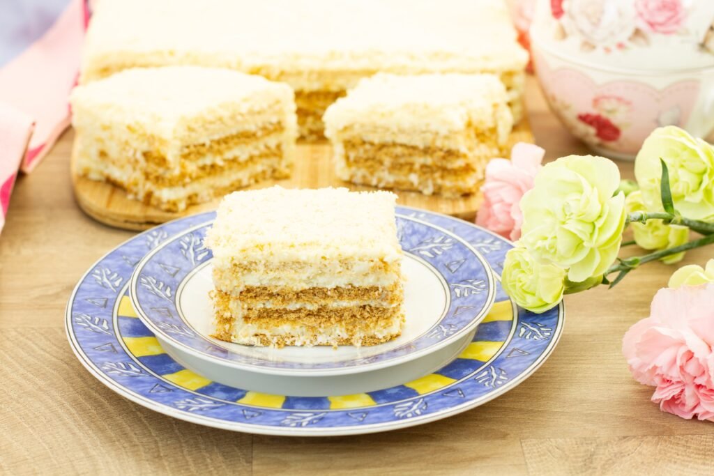 Recipe for no-bake Raffaello cake