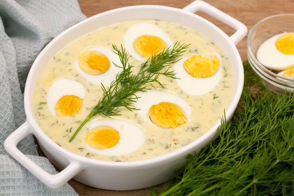 Recipe for eggs in warm horseradish sauce