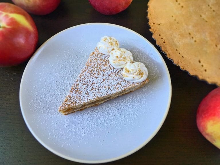 Crunchy apple tart