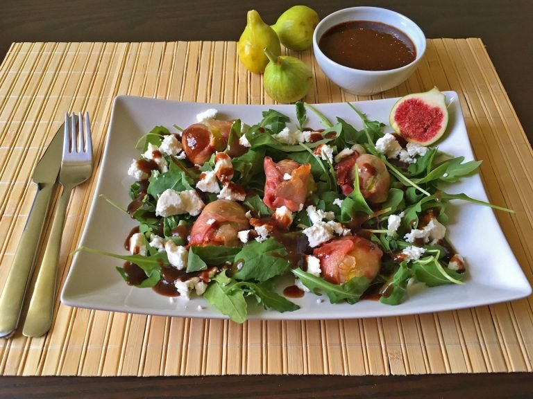 Fig salad with goat cheese