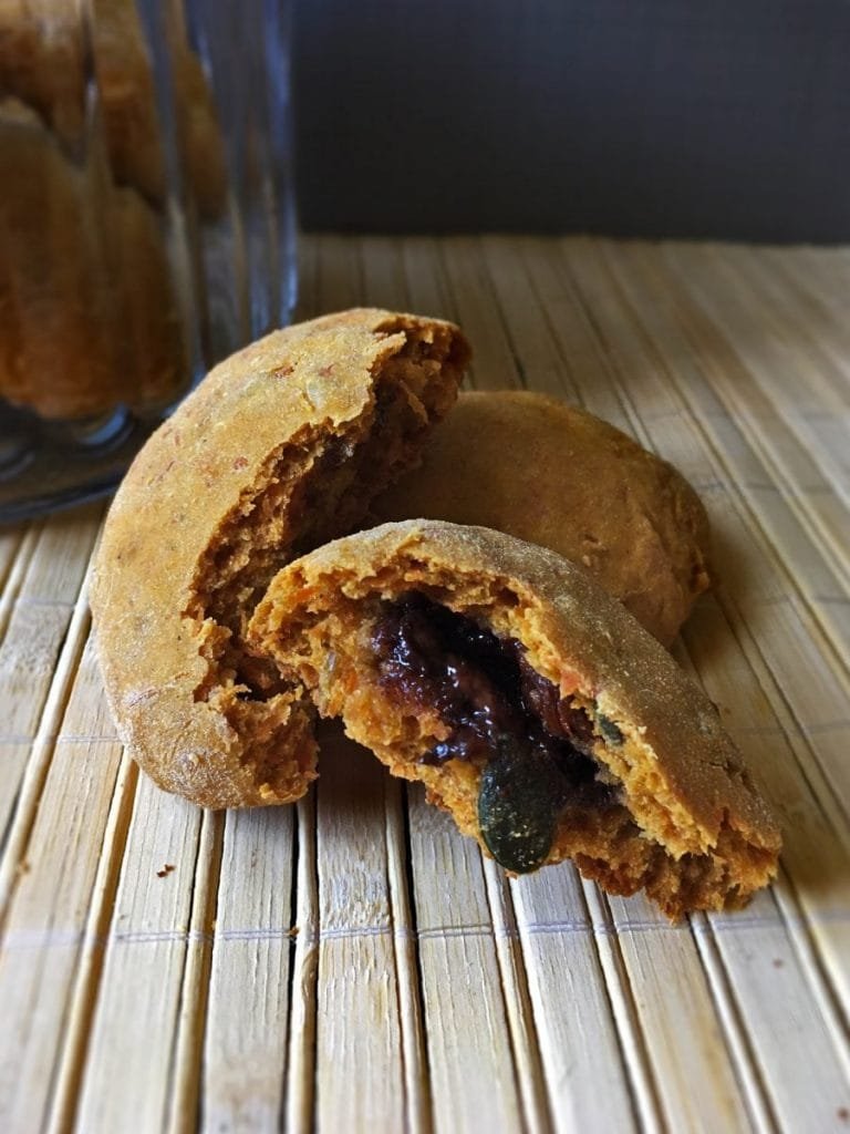 Pumpkin cookies with filling