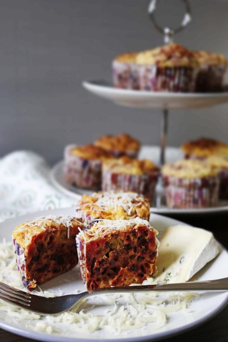 Beetroot savoury muffins