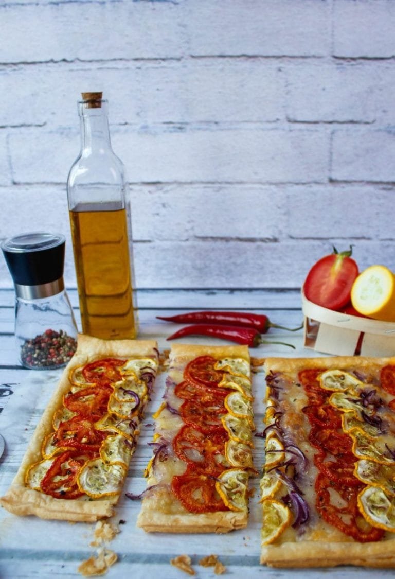 Puff pastry tart with yellow courgette