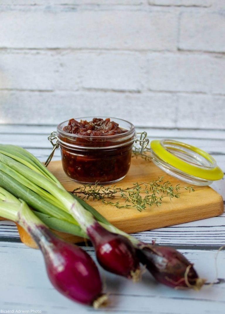 Tomato and onion chutney