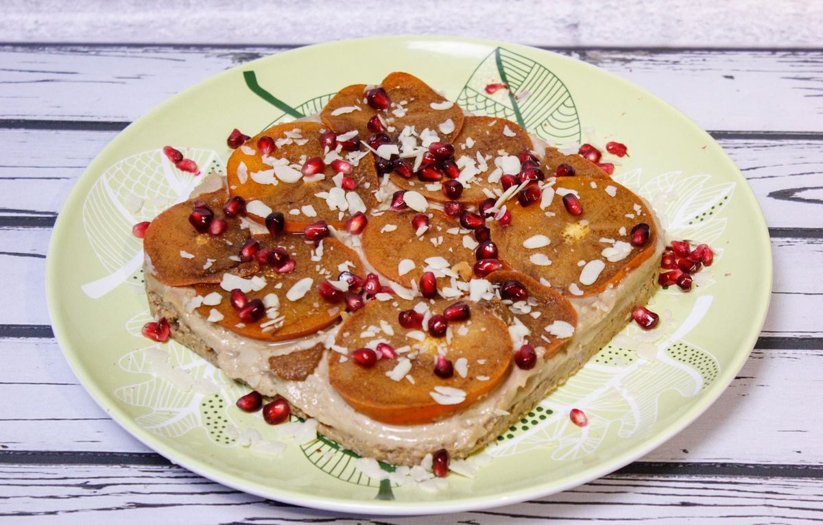 Dates and cashew nuts raw vegan cake without baking