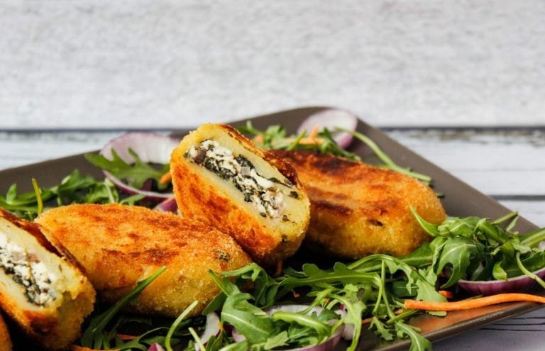 Potato croquettes stuffed with spinach