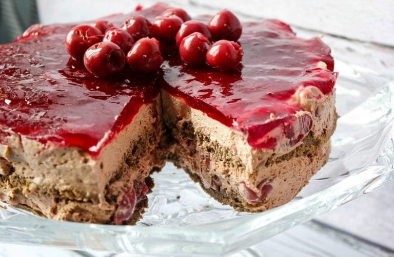 Chocolate cake with cherries