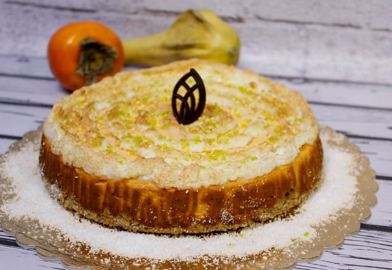 Pumpkin cheesecake with persimmon