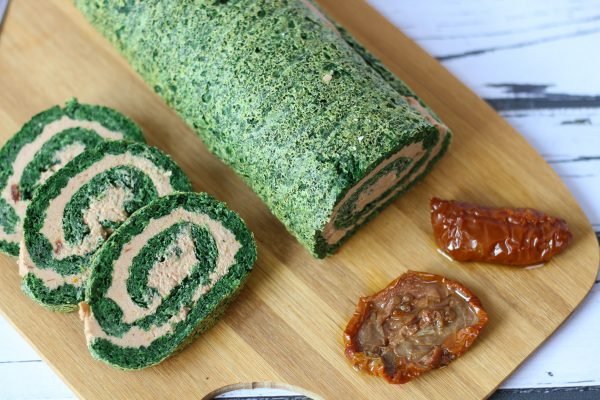 Spinach roulade with tuna