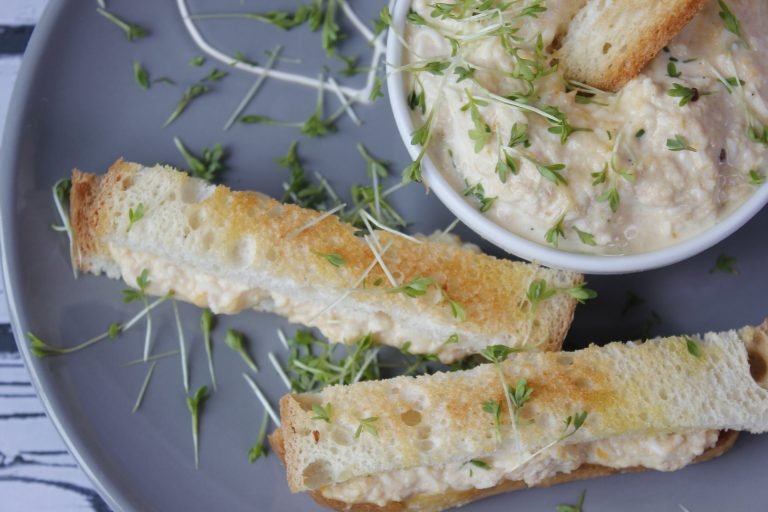 Egg spread with tuna and watercress