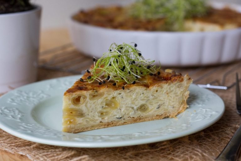 Quiche with beans and potatoes