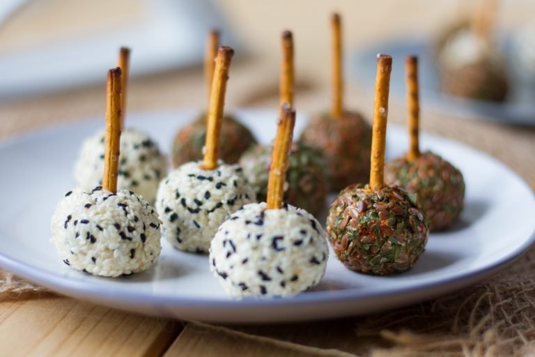 Cheese balls with creme cheese