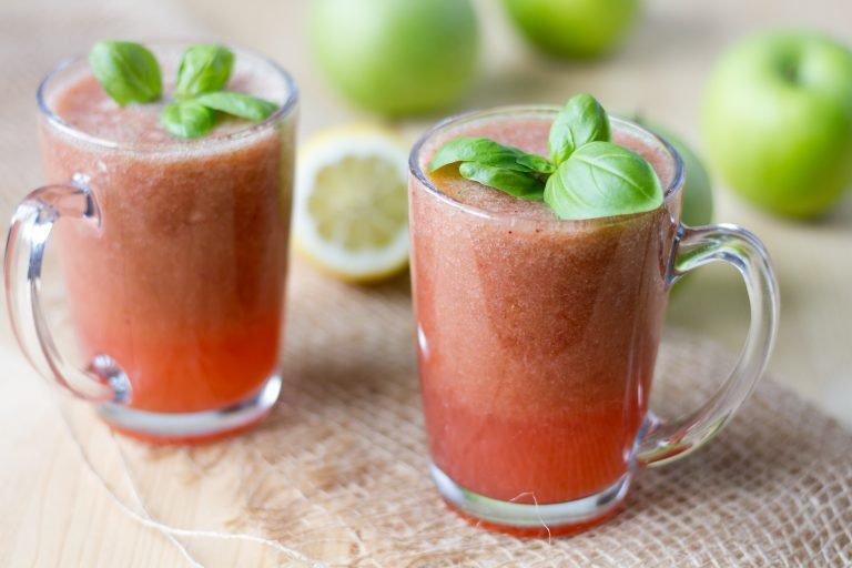 Strawberry and cucumber cocktail with apple