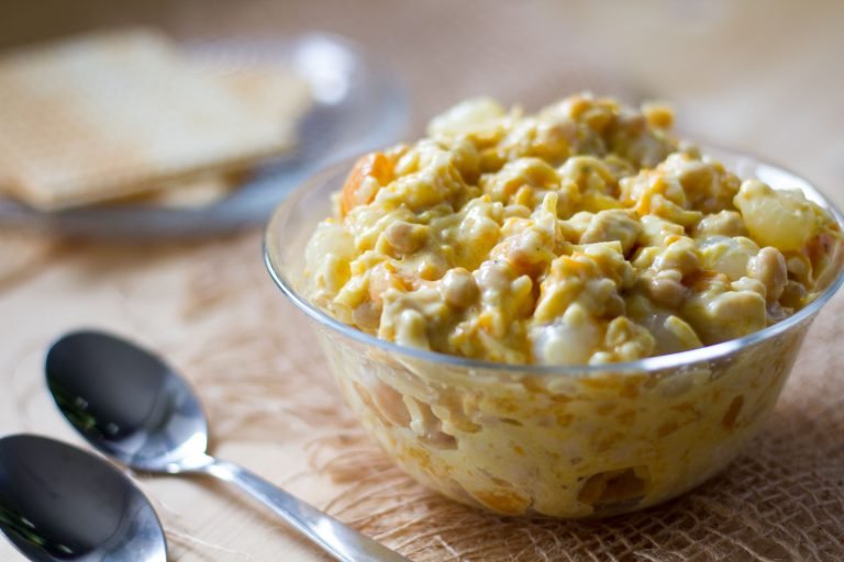 Chicken and curry spice salad