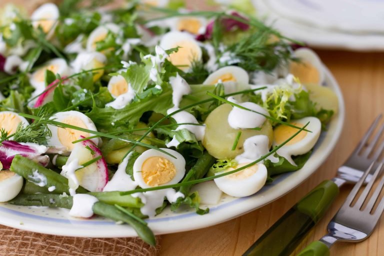 Quail eggs salad