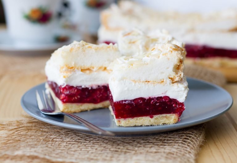 Raspberry cake
