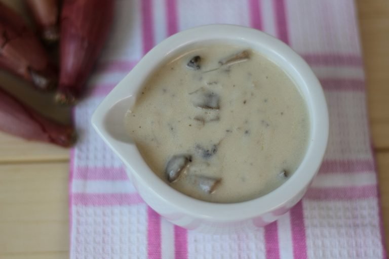 Mushroom sauce with shallots