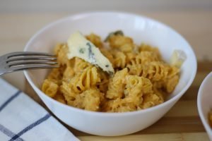 Pasta with pumpkin and cheese sauce