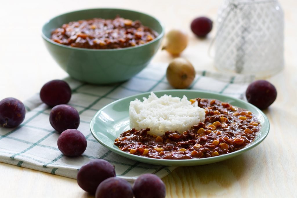 Minced meat in plum sauce