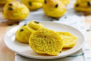 Light buns with pumpkin