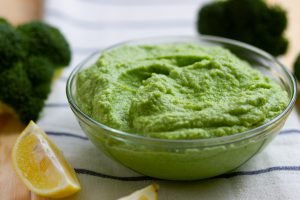 Broccoli and cream purée