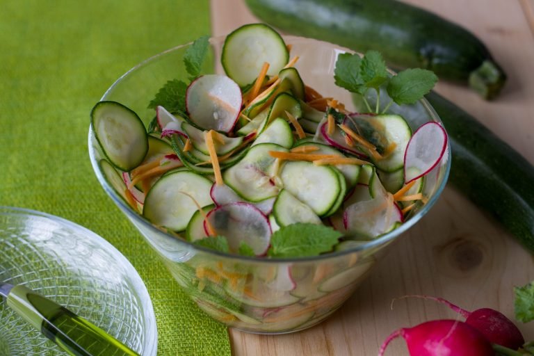 Fresh zucchini salad