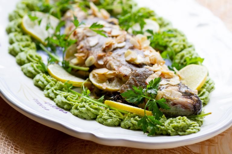 Trout fried with almonds