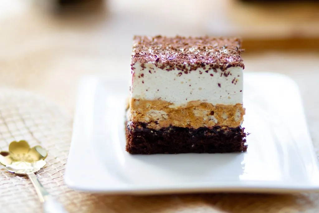 Cocoa sponge with kaymak