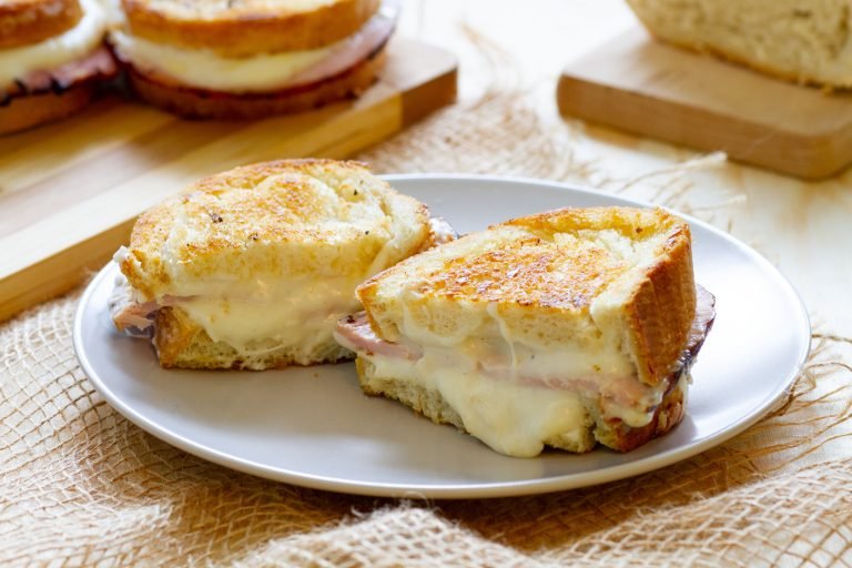 Croque monsieur with cheese