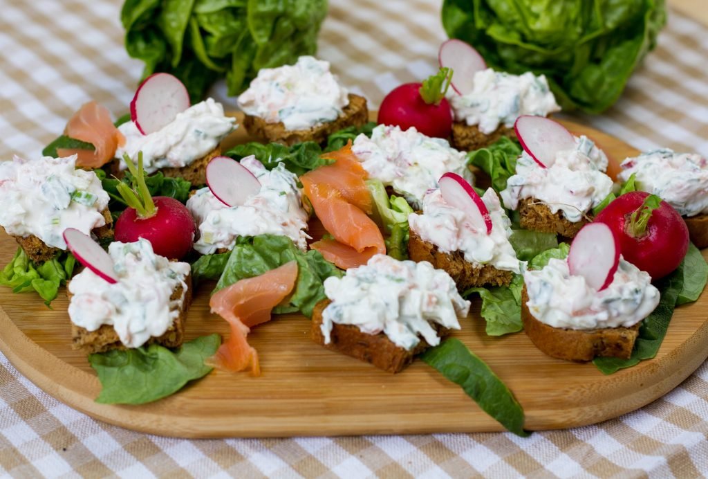 Salmon sandwich spread