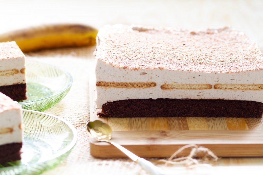 Creamy banana cake
