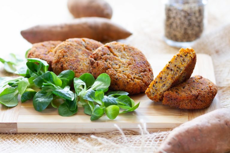 Cakes with sweet potatoes and quinoa